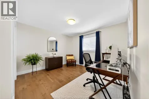 3939 Wildwood Drive Windsor ON N8R 2L4