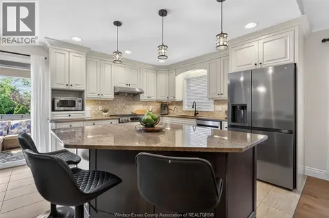 3939 Wildwood Drive Windsor ON N8R 2L4