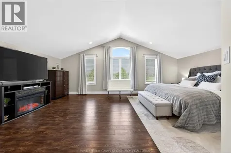 3939 Wildwood Drive Windsor ON N8R 2L4