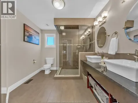 3939 Wildwood Drive Windsor ON N8R 2L4