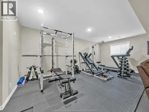 3939 Wildwood Drive Windsor ON N8R 2L4