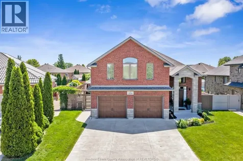 3939 Wildwood Drive Windsor ON N8R 2L4