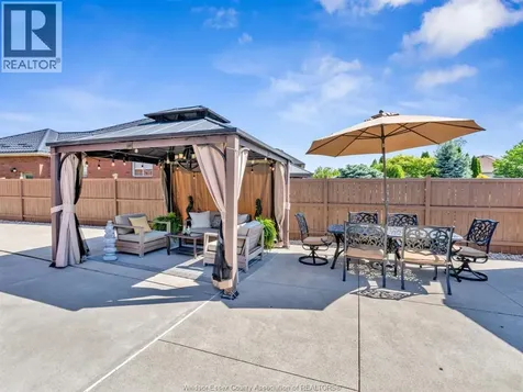 3939 Wildwood Drive Windsor ON N8R 2L4