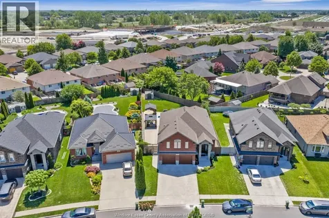 3939 Wildwood Drive Windsor ON N8R 2L4