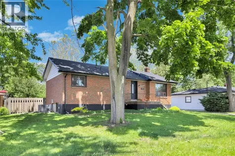 2440 Cousineau Lasalle ON N9H 1C1