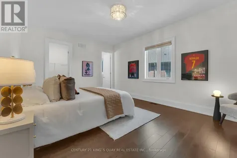 32 Hogan Court King (king City) ON L7B 0M1