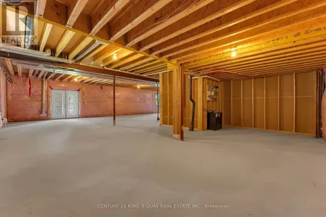 32 Hogan Court King (king City) ON L7B 0M1