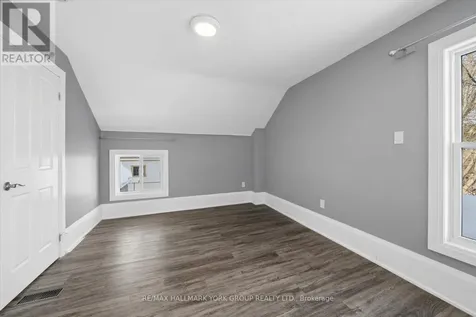 16 Albert Street North Orillia ON L3V 5K1