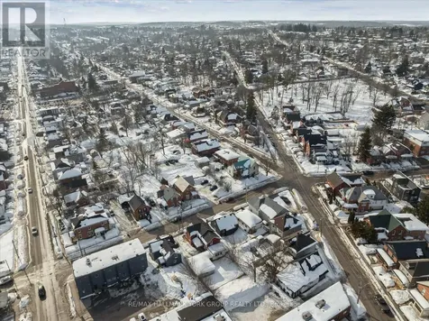 16 Albert Street North Orillia ON L3V 5K1