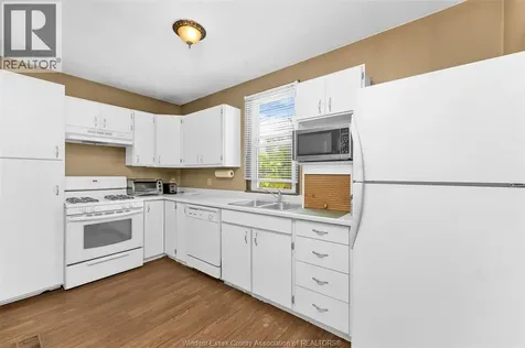 1522 Ford Windsor ON N8T 2C8