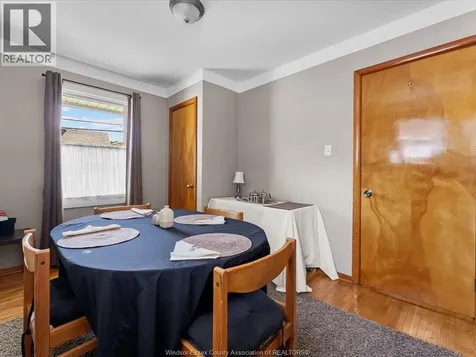 1105 Dot Avenue Windsor ON N9C 3H9