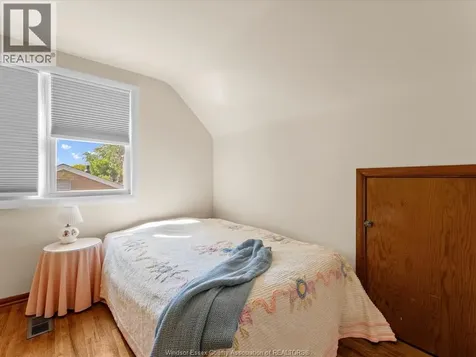 1105 Dot Avenue Windsor ON N9C 3H9