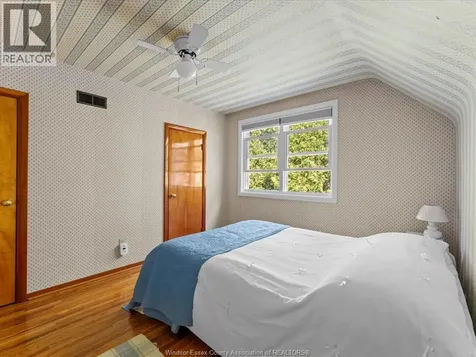1105 Dot Avenue Windsor ON N9C 3H9