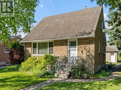 1105 Dot Avenue Windsor ON N9C 3H9