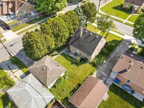 1105 Dot Avenue Windsor ON N9C 3H9