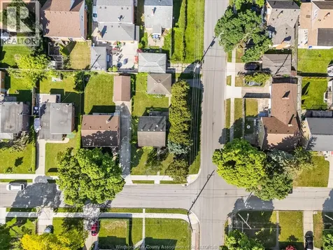1105 Dot Avenue Windsor ON N9C 3H9