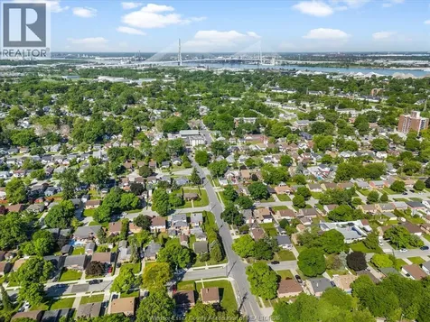1105 Dot Avenue Windsor ON N9C 3H9