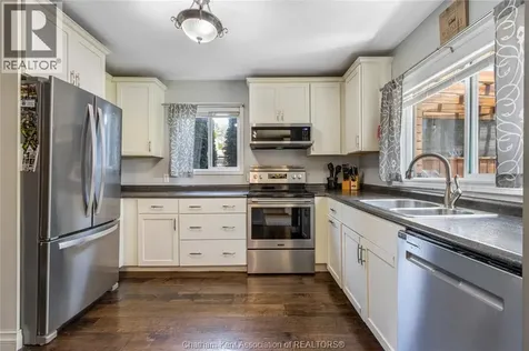 34 Bristol Drive Chatham ON N7M 6K1