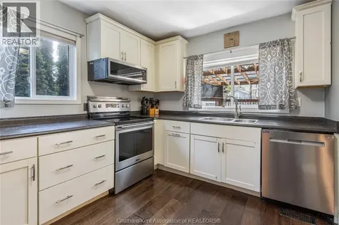 34 Bristol Drive Chatham ON N7M 6K1