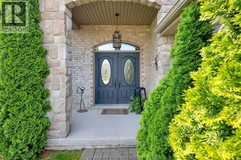 132 Sherwood Court Chatham ON N7L 6L2
