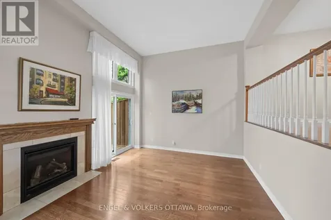 44 Dunbarton Court Ottawa ON K1K 4L4