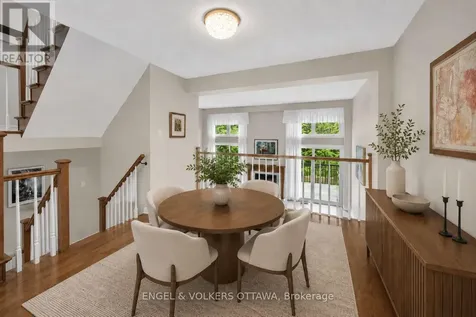 44 Dunbarton Court Ottawa ON K1K 4L4
