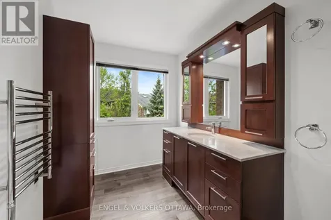 44 Dunbarton Court Ottawa ON K1K 4L4