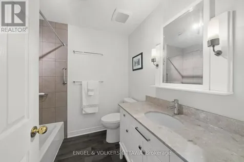 44 Dunbarton Court Ottawa ON K1K 4L4
