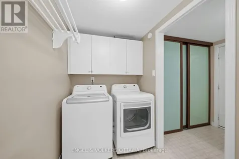 44 Dunbarton Court Ottawa ON K1K 4L4