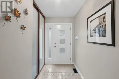 44 Dunbarton Court Ottawa ON K1K 4L4