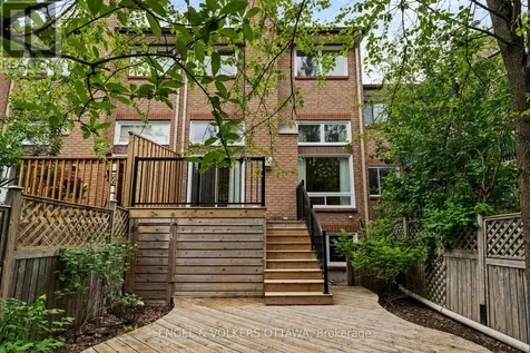 44 Dunbarton Court Ottawa ON K1K 4L4