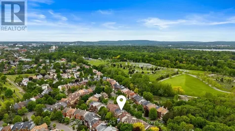 44 Dunbarton Court Ottawa ON K1K 4L4