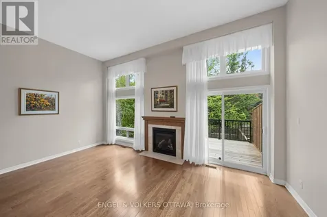 44 Dunbarton Court Ottawa ON K1K 4L4