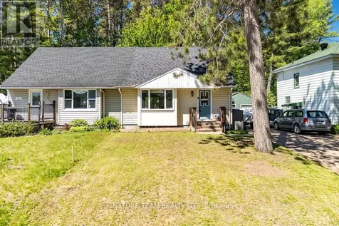 19 Thomson Crescent Deep River ON K0J 1P0