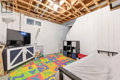19 Thomson Crescent Deep River ON K0J 1P0