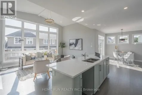 271 Ketchikan Crescent Ottawa ON K2T 0S2