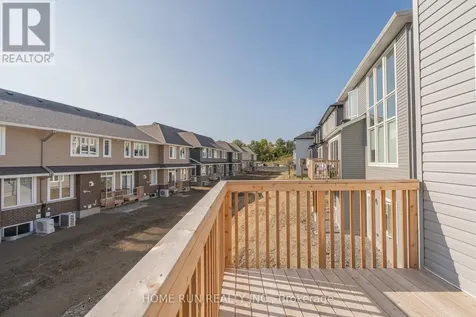 271 Ketchikan Crescent Ottawa ON K2T 0S2