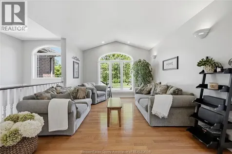 2287 Northway Avenue Windsor ON N9B 3Y3