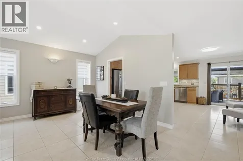 2287 Northway Avenue Windsor ON N9B 3Y3