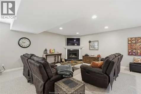 2287 Northway Avenue Windsor ON N9B 3Y3