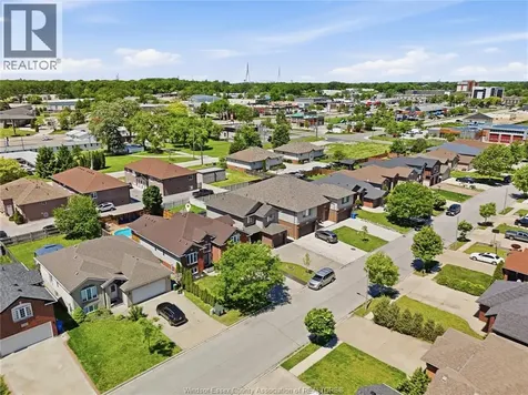 2287 Northway Avenue Windsor ON N9B 3Y3
