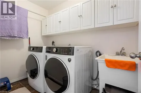 229 Parkvale Drive Kitchener ON N2R 1Y8