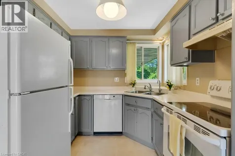 458 Beechwood Place Waterloo ON N2T 1Y9