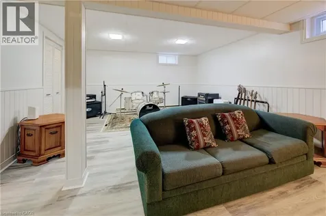 19 Hillbrook Crescent Kitchener ON N2N 1J4