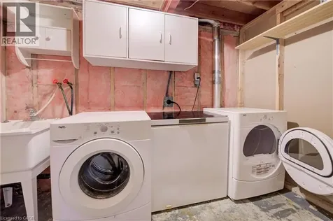 19 Hillbrook Crescent Kitchener ON N2N 1J4