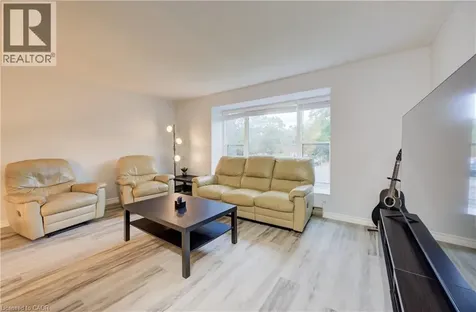 19 Hillbrook Crescent Kitchener ON N2N 1J4