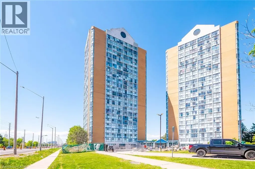 25 Trailwood Drive Mississauga ON L4Z 3K9
