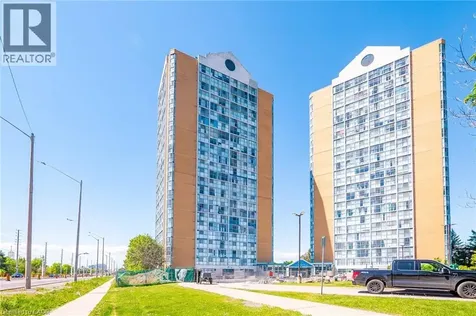 25 Trailwood Drive Mississauga ON L4Z 3K9