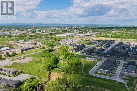 53 Maize Street Ottawa ON K2S 2T2