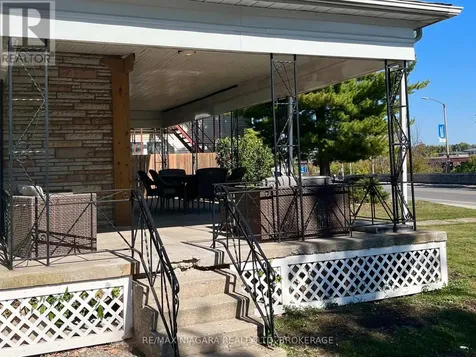 4711 River Road Niagara Falls (downtown) ON L2E 3G2